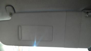 Pare soleil gauche