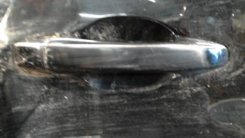 Poignee porte avant droit