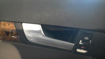 Poignee interieur avant gauche