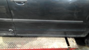 Baguette de porte avant droite