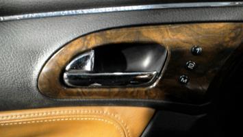 Poignee interieur avant gauche