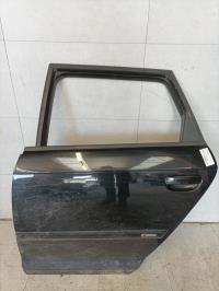 Puerta trasera izquierda