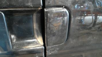 Poignee porte avant droit