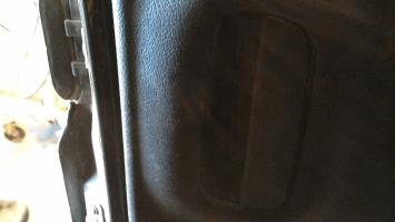 Poignee interieur porte laterale droite