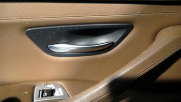 Poignee interieur arriere gauche