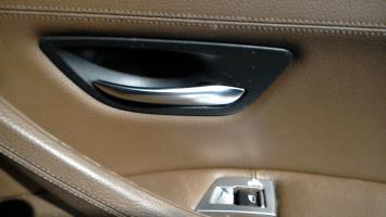 Poignee interieur arriere droit