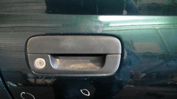 Poignee porte avant droit