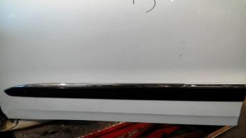 Baguette de porte avant gauche