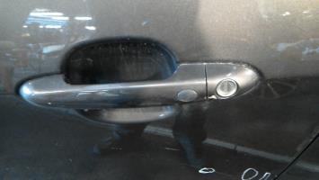 Poignee porte avant gauche