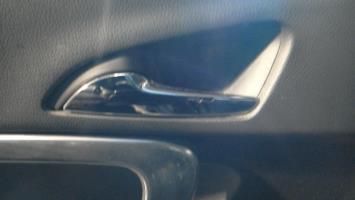 Poignee interieur arriere gauche