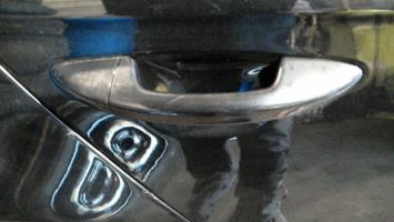 Poignee porte arriere droit