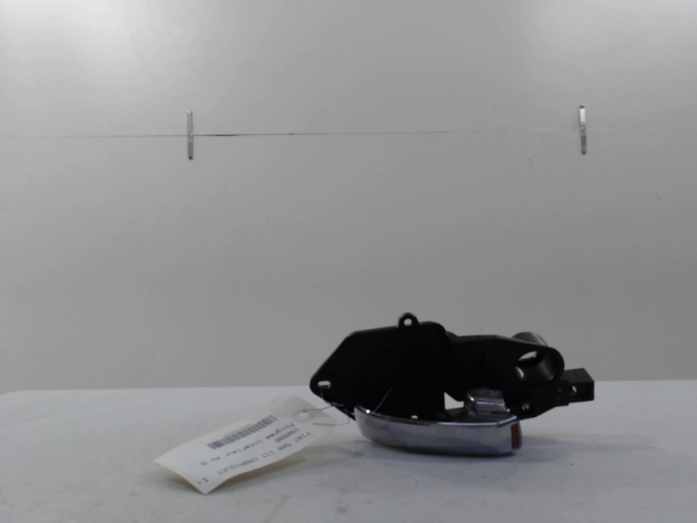 Poignee interieur avant droit