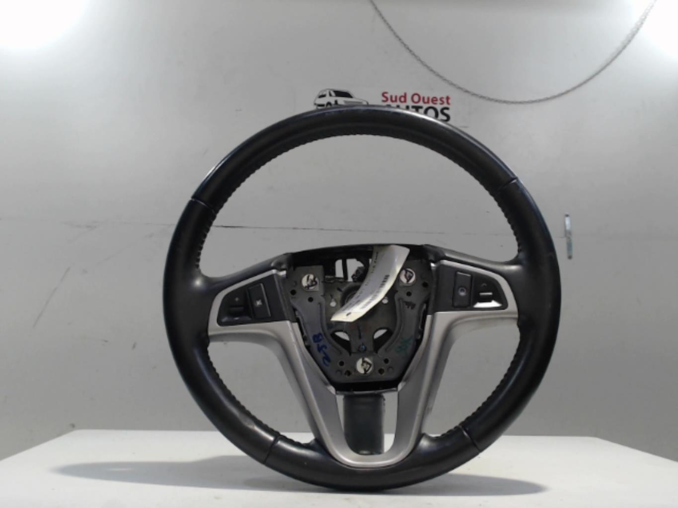Volant SUZUKI SWIFT 3 Essence - 1