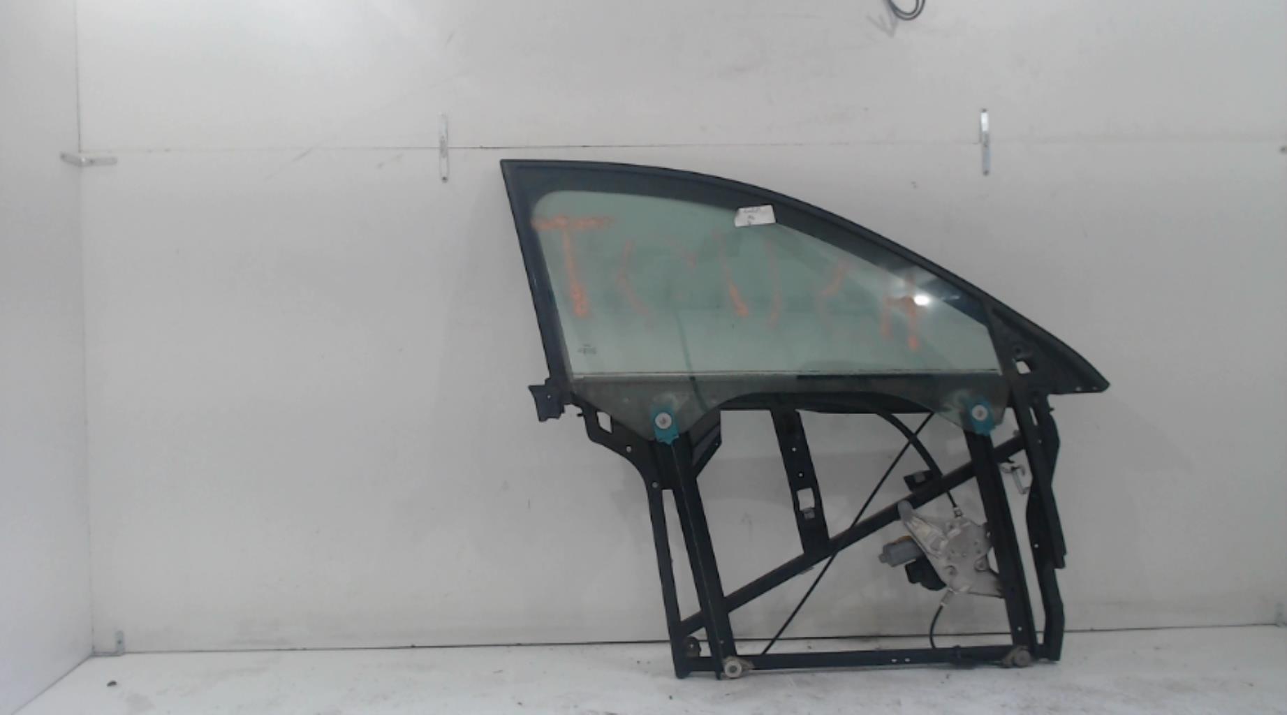 Leve vitre electrique avant droit