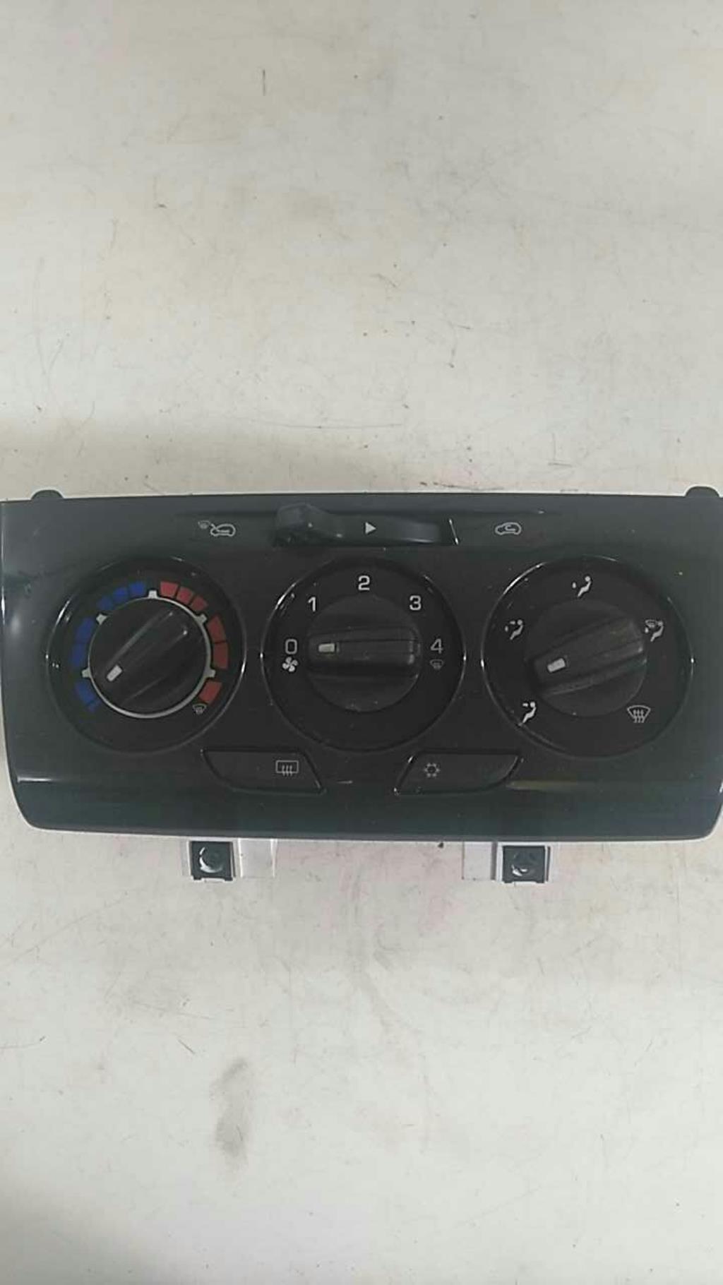 Commande chauffage LANCIA YPSILON 5 Essence - 1
