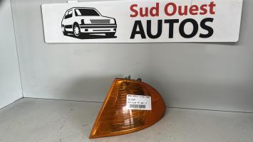 Optique avant secondaire gauche (feux)(clignotant)