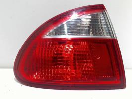 Fanale posteriore principale sinistro (luci)
