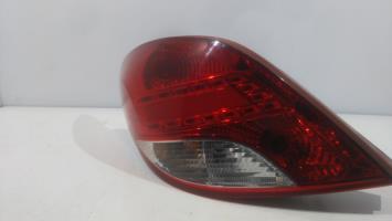 Fanale posteriore principale sinistro (luci)