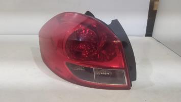 Fanale posteriore principale sinistro (luci)