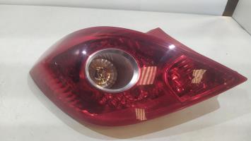 Fanale posteriore principale sinistro (luci)