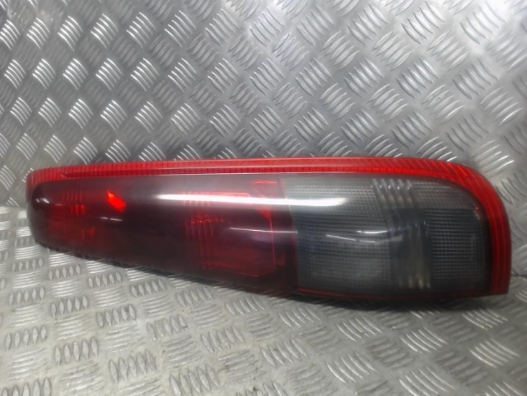 Fanale posteriore principale destro (luci)