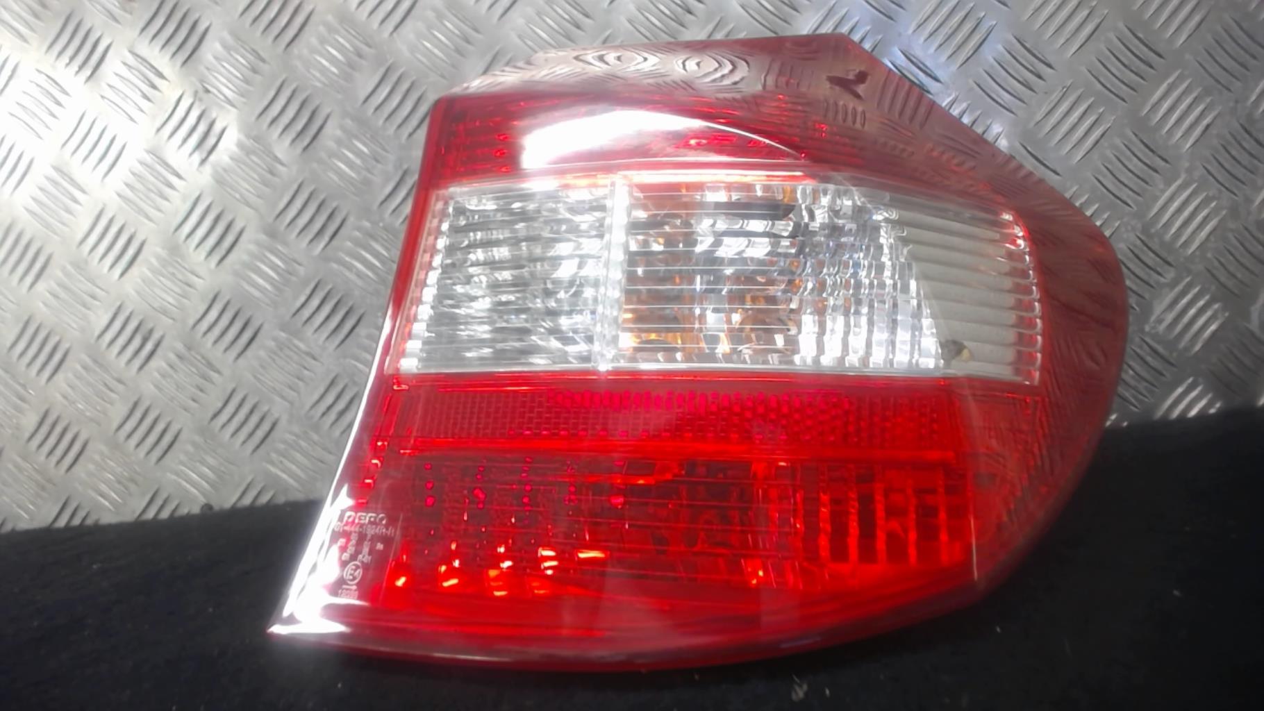 Fanale posteriore principale destro (luci)