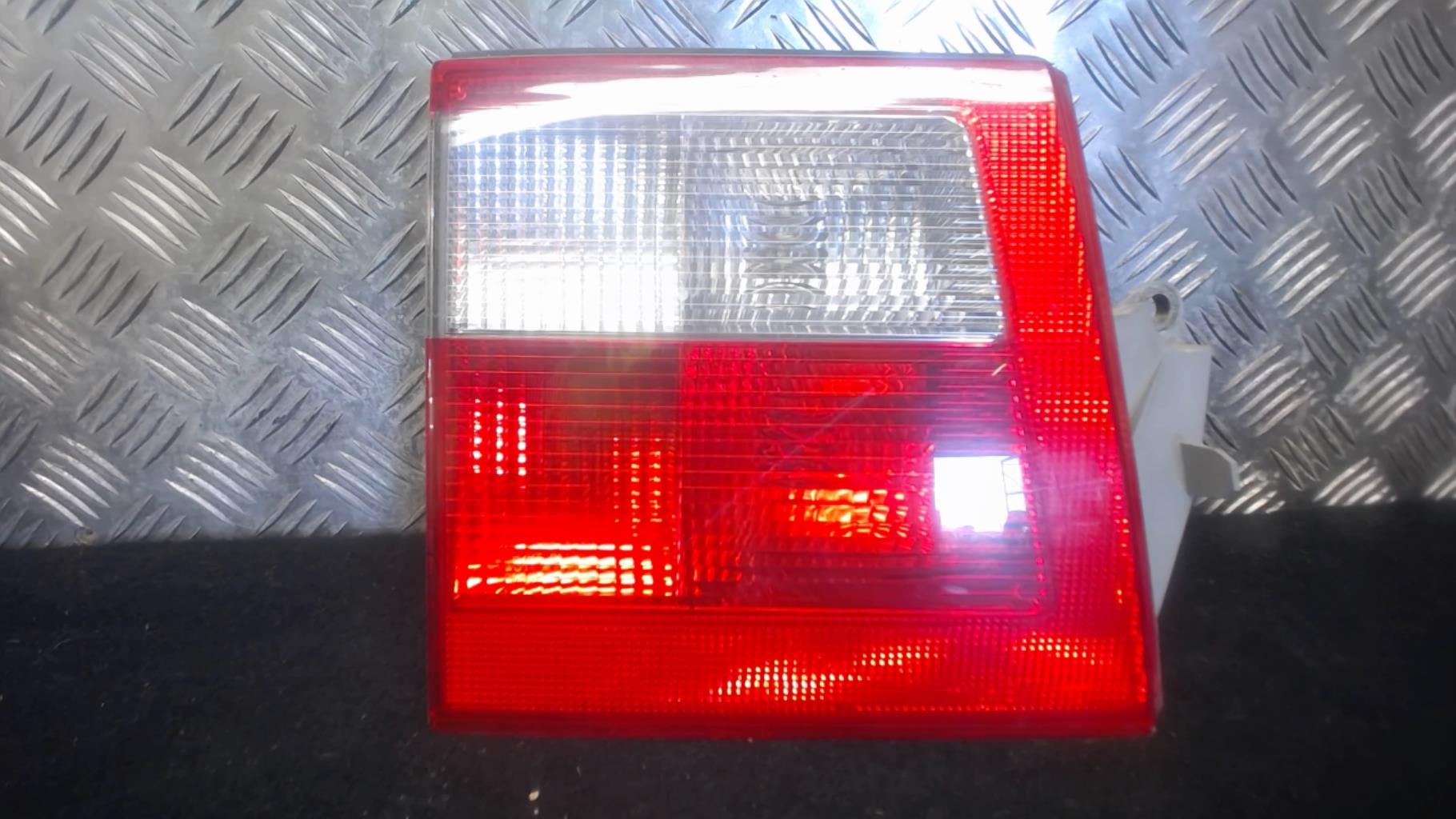 Fanale posteriore principale sinistro (luci)