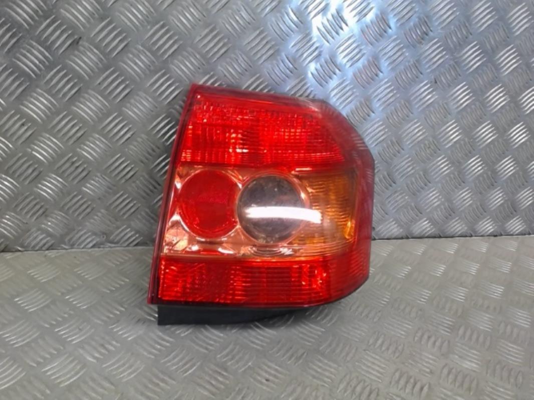 Fanale posteriore principale destro (luci)