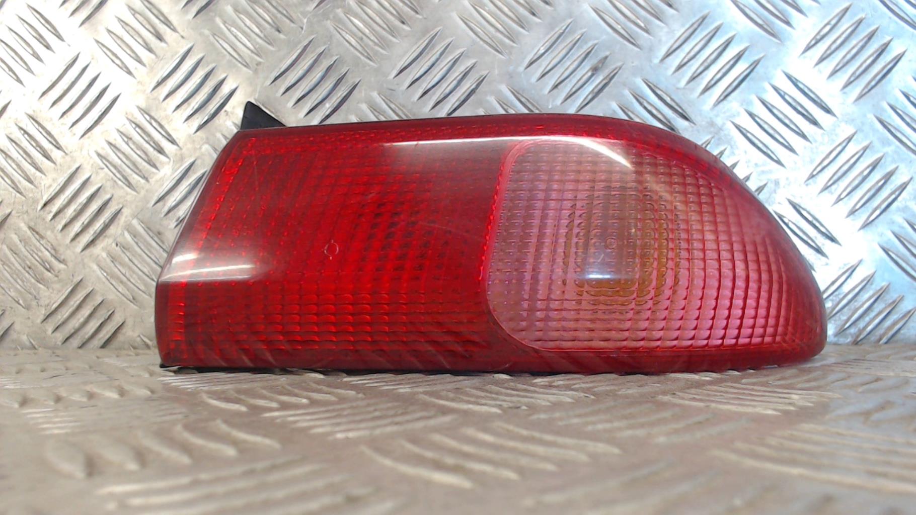 Fanale posteriore principale destro (luci)