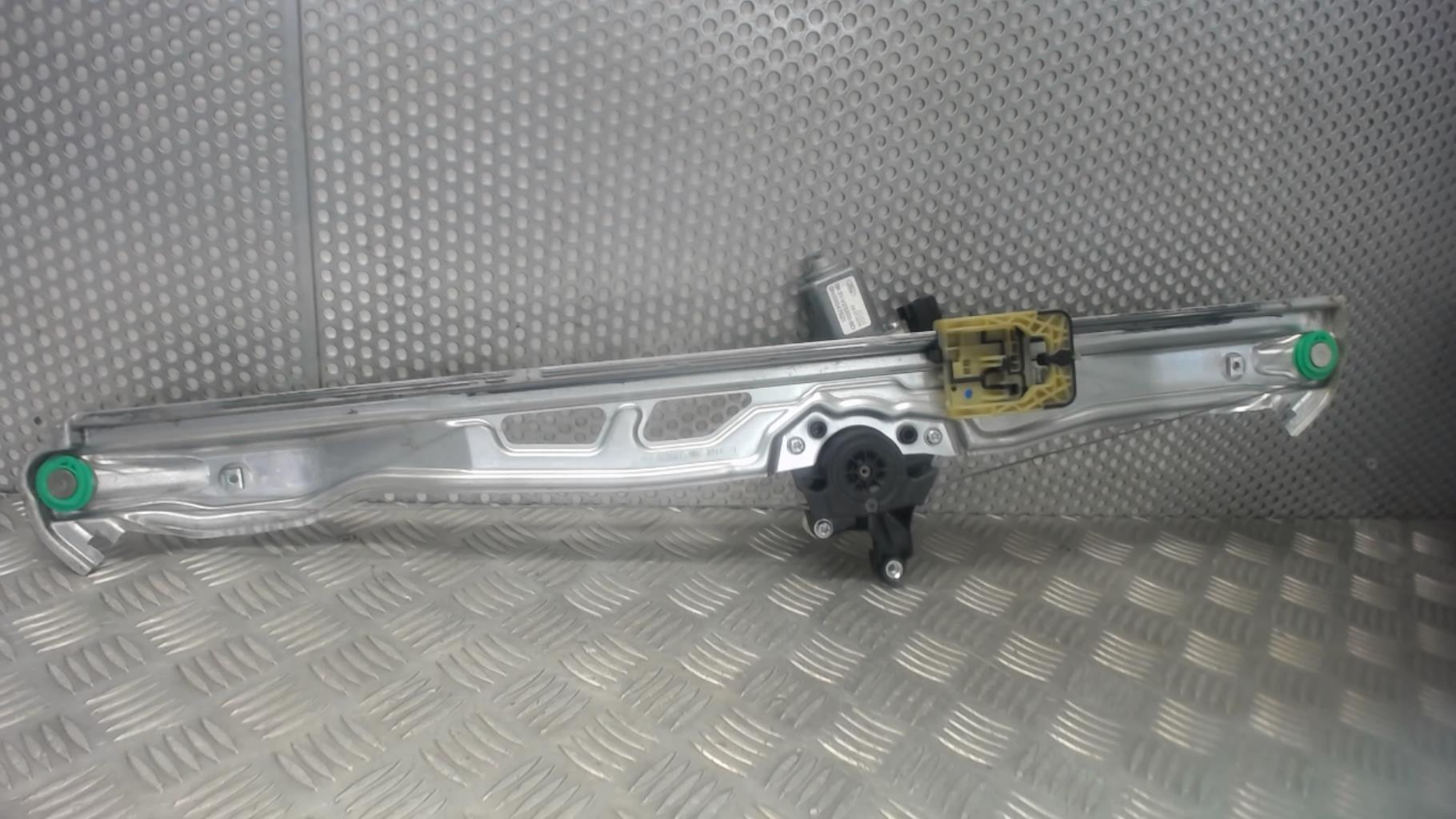 Leve vitre electrique avant droit