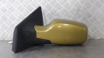 Retrovisor izquierdo