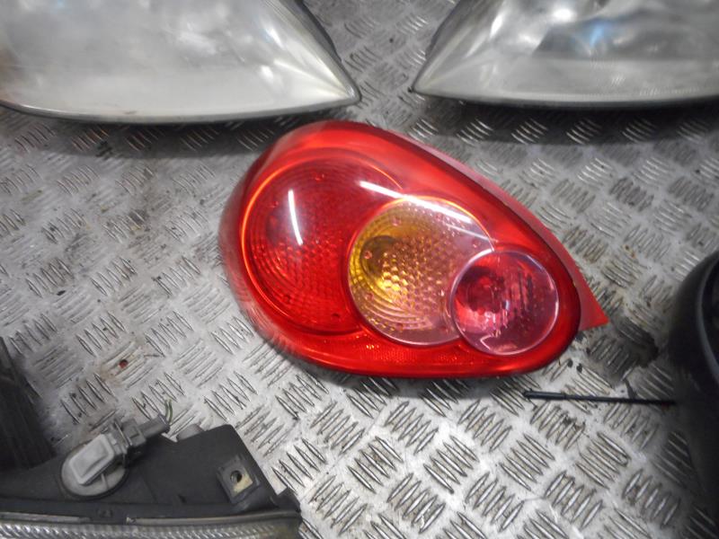 Fanale posteriore principale sinistro (luci)