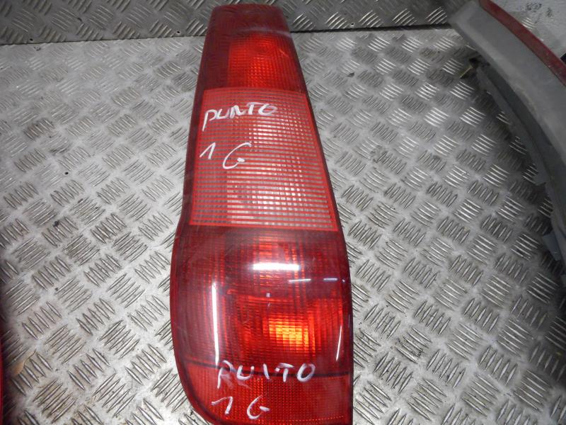 Fanale posteriore principale sinistro (luci)