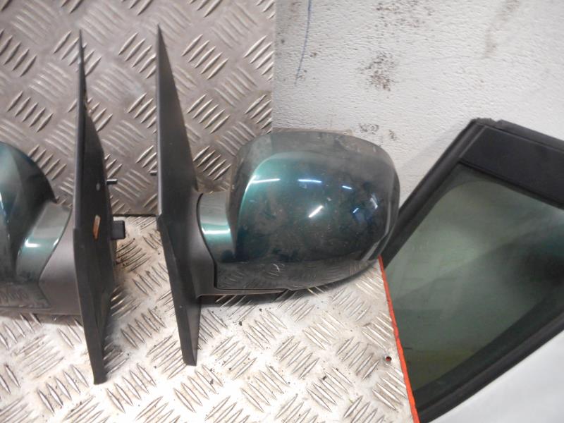 Specchietto retrovisore sinistro