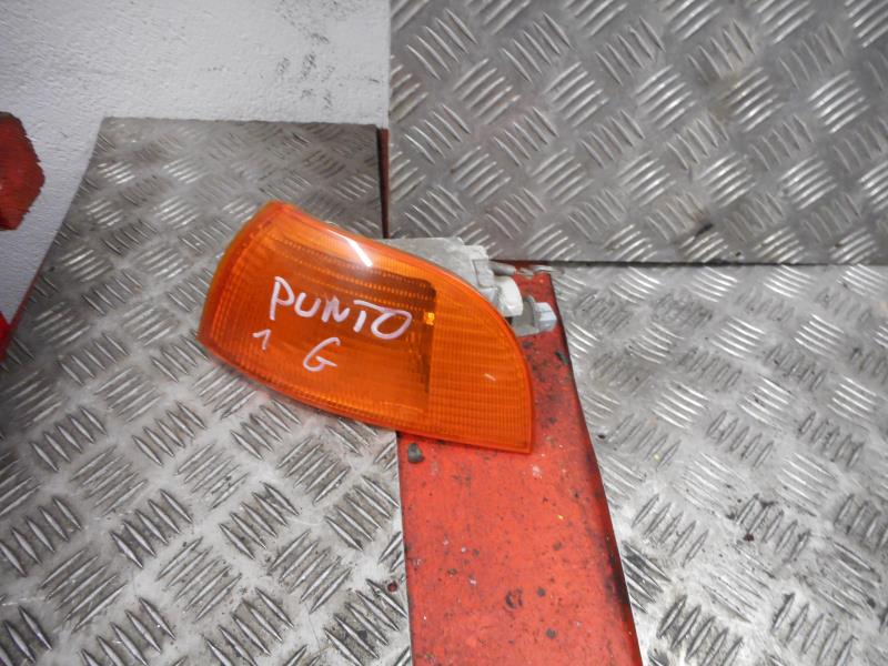 Gruppo ottico anteriore secondario sinistro (luci)(freccia)