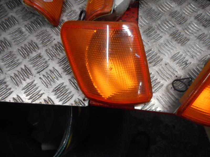 Gruppo ottico anteriore secondario destro (luci)(freccia)