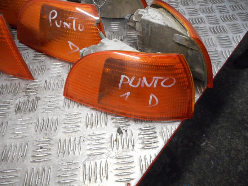 Gruppo ottico anteriore secondario destro (luci)(freccia)