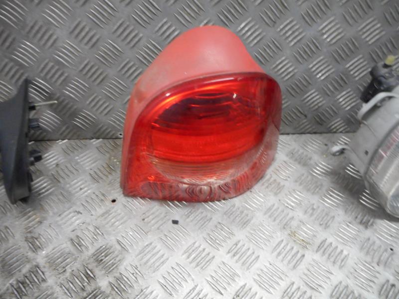 Fanale posteriore principale destro (luci)