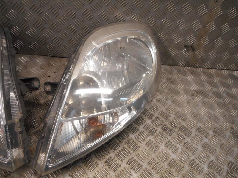 Gruppo ottico anteriore principale sinistro (luci)(faro)