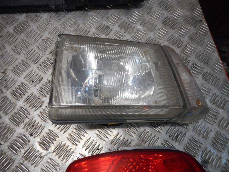 Gruppo ottico anteriore principale sinistro (luci)(faro)