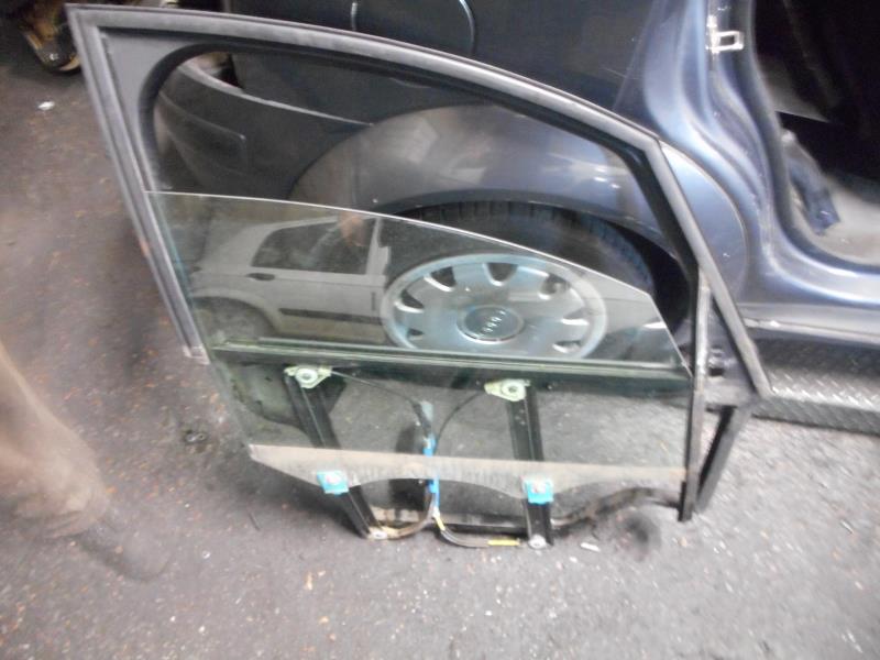 Leve vitre electrique avant droit