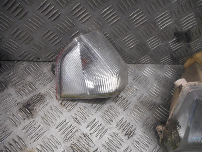 Óptica delantera secundaria derecha (luces) (intermitente)