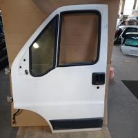 Porte avant gauche