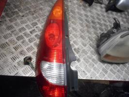 Fanale posteriore principale sinistro (luci)