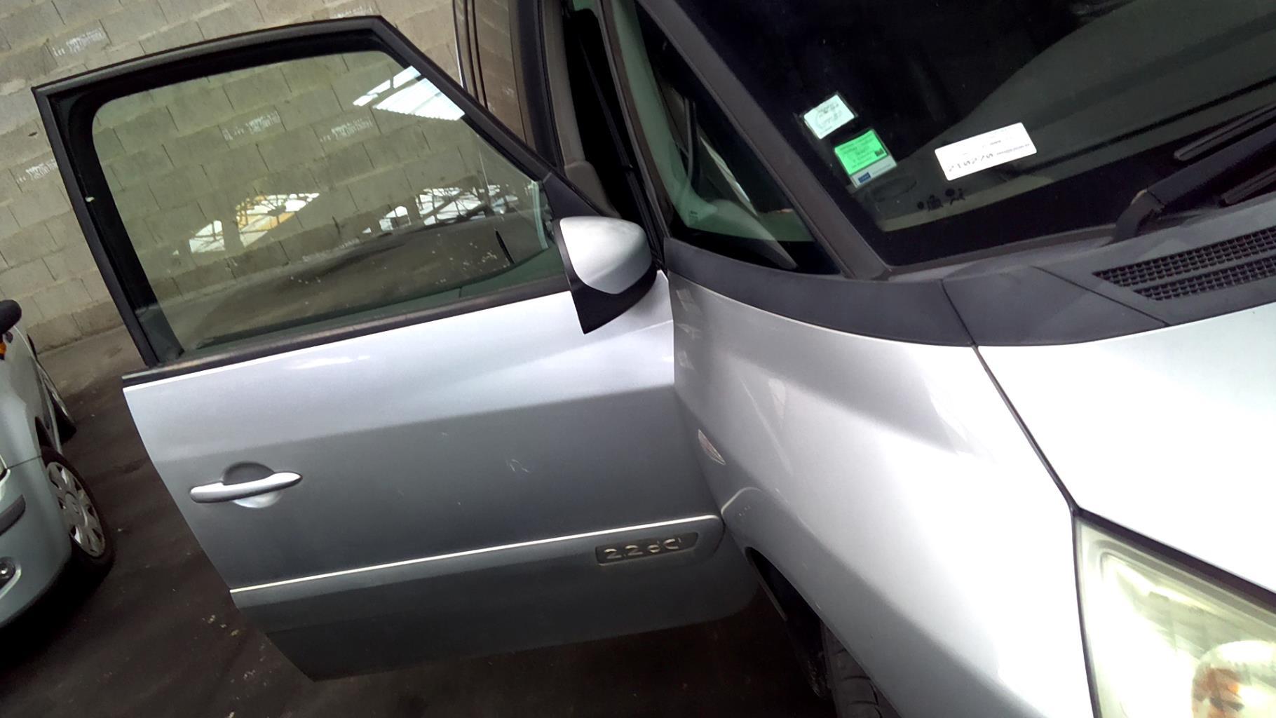 Porte avant droit