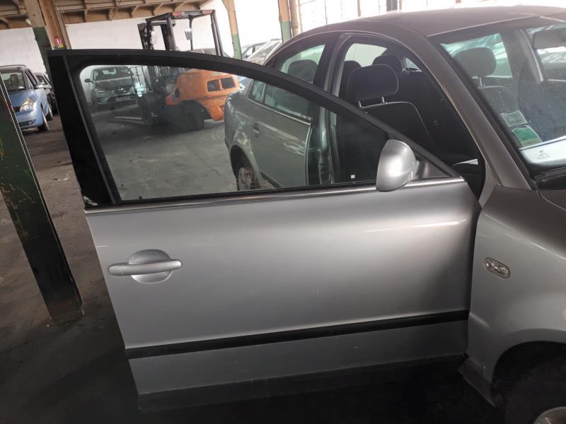 Porte avant droit