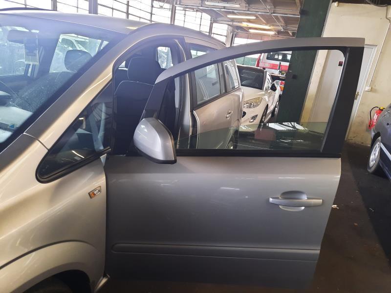 Porte avant gauche