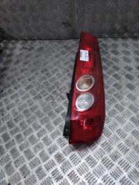 Fanale posteriore principale destro (luci)