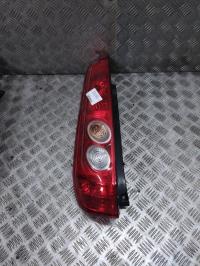 Fanale posteriore principale sinistro (luci)