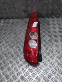 Fanale posteriore principale sinistro (luci)